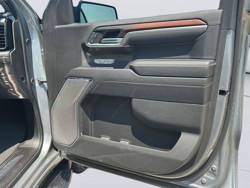 Used 2024 GMC Sierra 1500 Denali w/ Technology Package RWD image 23