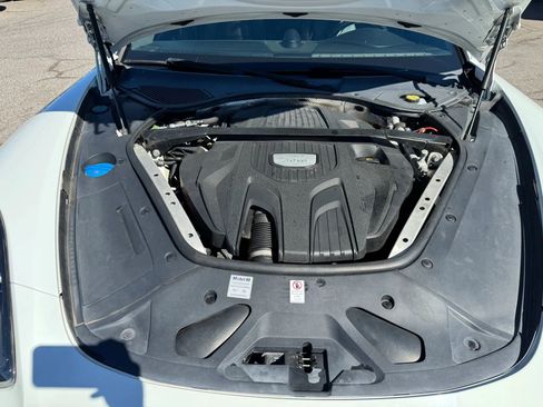 Used 2017 Porsche Panamera 4 AWD/4WD image 33