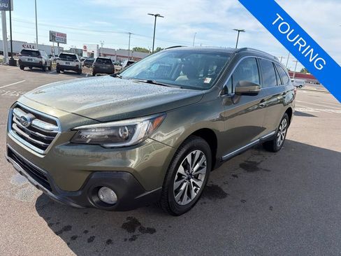 Used 2019 Subaru Outback 2.5i Touring w/ Popular Package #3A AWD/4WD image 3