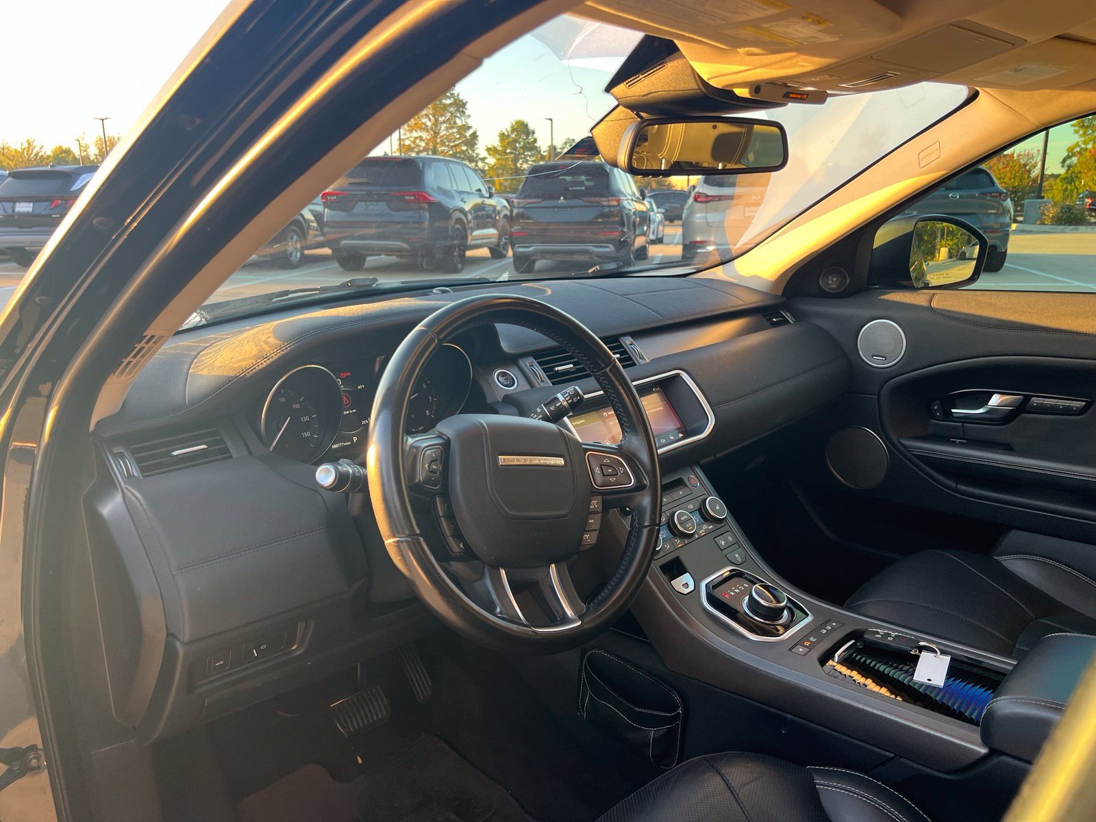 Used 2018 Land Rover Range Rover Evoque HSE AWD/4WD image 23