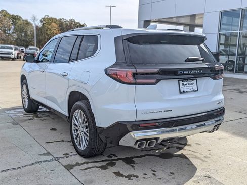 New 2026 GMC Acadia Denali w/ Super Cruise Package image 8