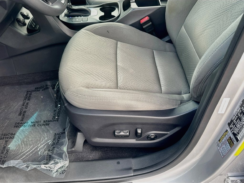 Used 2018 Hyundai Santa Fe Sport w/ 2.4L Value Package 02 FWD image 18