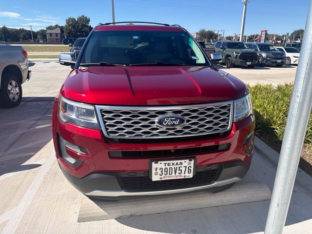 Used 2017 Ford Explorer Platinum AWD/4WD image 2