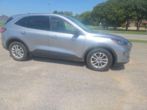 Used 2022 Ford Escape SE w/ Convenience Package FWD image 18