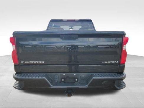 Used 2021 Chevrolet Silverado 1500 Custom image 9