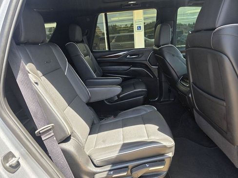 Used 2024 Cadillac Escalade Premium Luxury AWD/4WD image 23