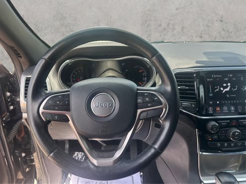 Used 2021 Jeep Grand Cherokee Laredo X AWD/4WD image 27