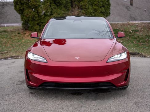 Used 2024 Tesla Model 3 Performance image 2
