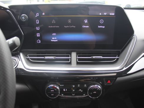 New 2026 Chevrolet Trax RS w/ Sunroof Package FWD image 13