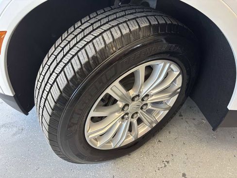 Used 2019 Cadillac XT5 FWD image 27