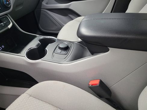 Used 2023 GMC Terrain SLE FWD image 26
