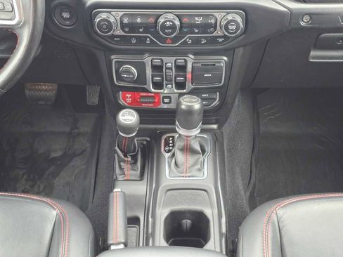 Used 2020 Jeep Wrangler Unlimited Rubicon w/ Uconnect 4C Nav & Sound Group AWD/4WD image 13