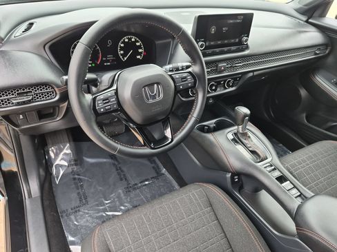 Certified 2025 Honda HR-V Sport image 11