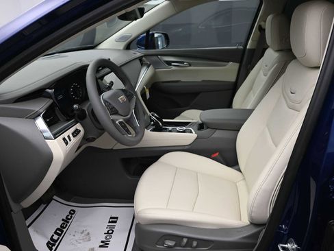 New 2025 Cadillac XT5 Premium Luxury w/ Technology Package image 9