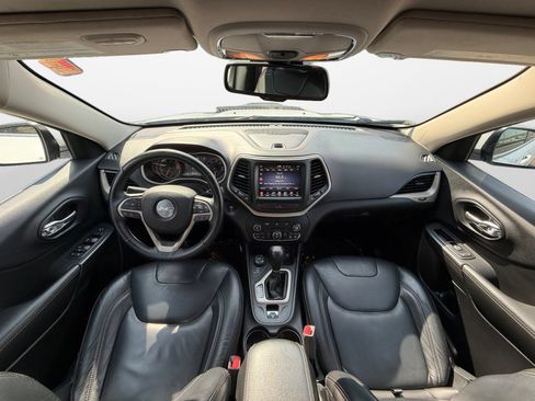 Used 2017 Jeep Cherokee Limited AWD/4WD image 11