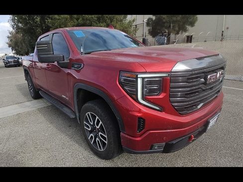 Used 2023 GMC Sierra 1500 AT4 w/ AT4 Premium Package AWD/4WD image 3