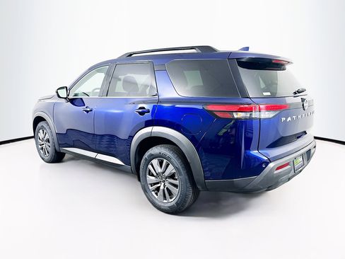 Used 2025 Nissan Pathfinder SV FWD image 5