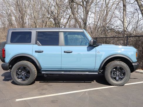 Used 2022 Ford Bronco Black Diamond image 9