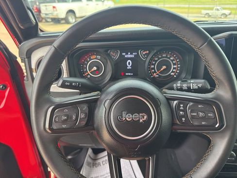 Used 2024 Jeep Wrangler Unlimited Sport AWD/4WD image 8
