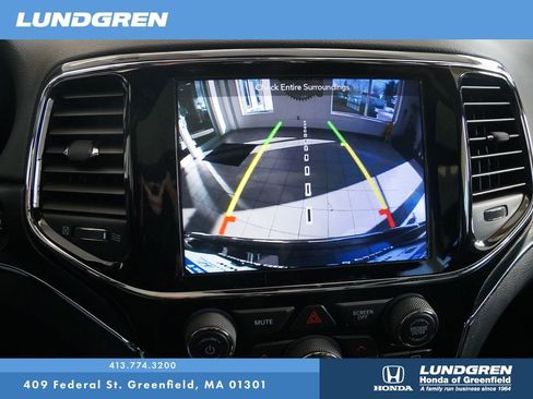 Used 2019 Jeep Grand Cherokee Limited w/ Luxury Group II image 24