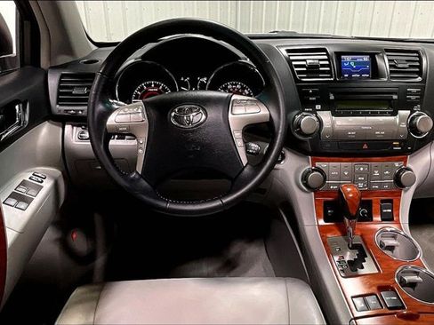 Used 2010 Toyota Highlander Limited image 5