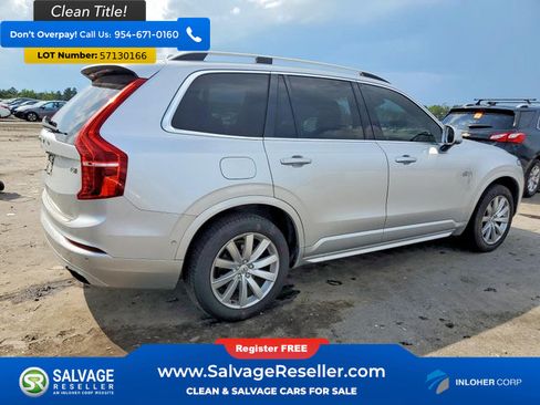 Used 2018 Volvo XC90 T6 Momentum w/ Convenience Package AWD/4WD image 4