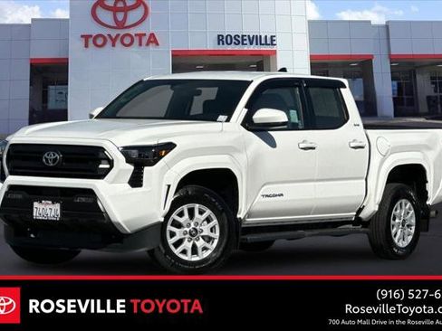 Certified 2025 Toyota Tacoma SR5 image 1