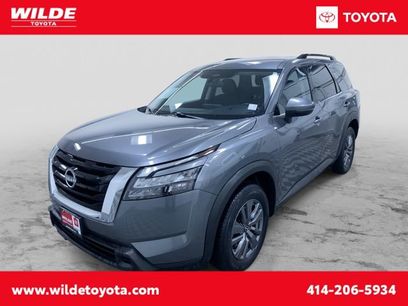 Used 2025 Nissan Pathfinder SV