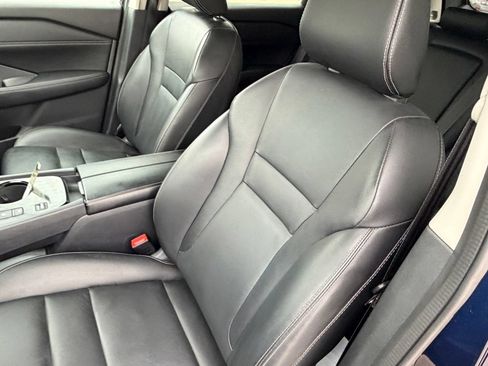 Certified 2026 Nissan Rogue SL FWD image 30