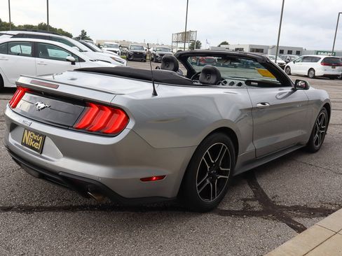 Used 2022 Ford Mustang Premium image 4