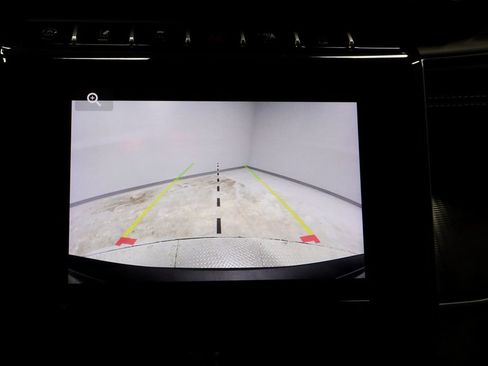 Used 2024 Jeep Grand Cherokee L Laredo w/ Luxury Tech Group I image 2