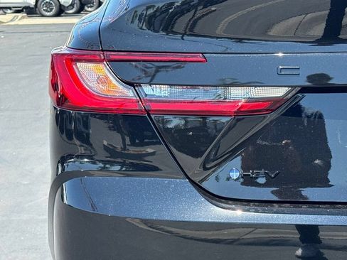 New 2026 Toyota Camry Hybrid FWD image 15