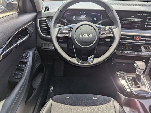 New 2026 Kia Seltos S FWD image 12