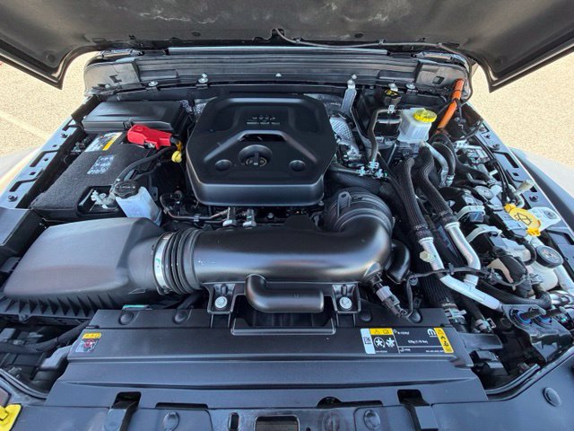Used 2024 Jeep Wrangler Unlimited AWD/4WD image 18