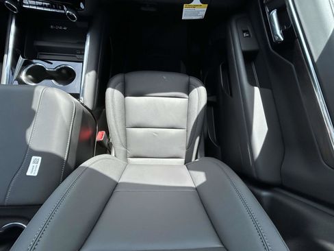 New 2026 Chevrolet Suburban Z71 w/ Z71 Off-Road Package image 15