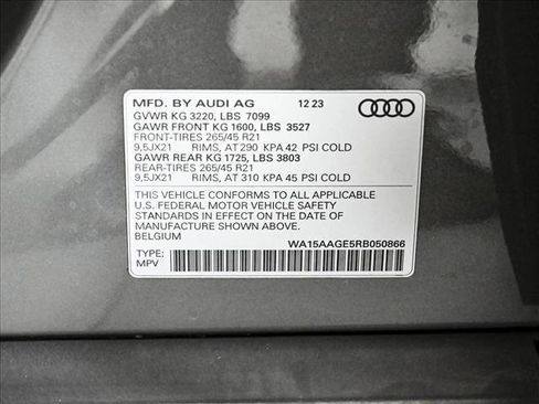 Used 2024 Audi Q8 e-tron Premium Plus w/ Premium Plus Package AWD/4WD image 26