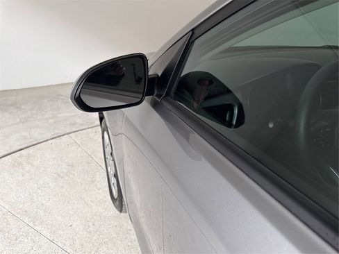 Used 2023 Kia Rio S image 31