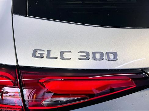 Used 2026 Mercedes-Benz GLC 300 4MATIC image 6