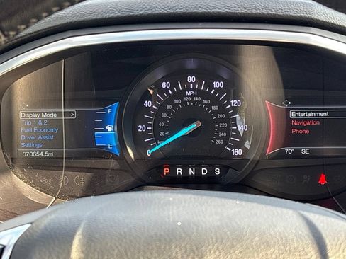 Used 2018 Ford Edge Titanium w/ Equipment Group 301A AWD/4WD image 26