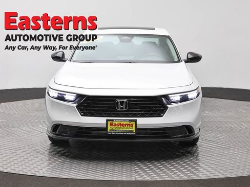 Used 2025 Honda Accord SE image 2