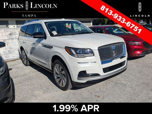 Used 2024 Lincoln Navigator Premiere AWD/4WD image 5