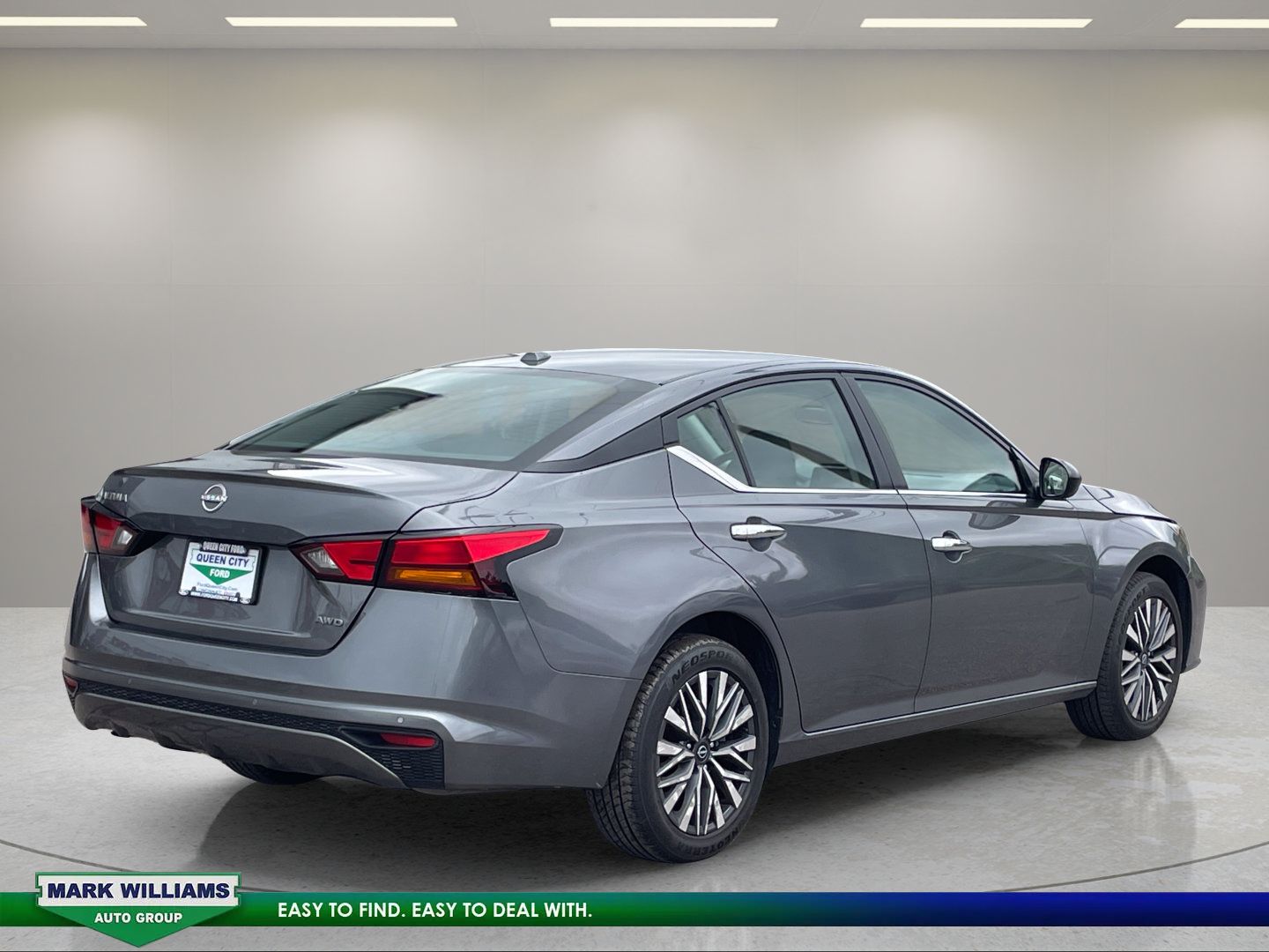 Used 2025 Nissan Altima 2.5 SV AWD/4WD image 5