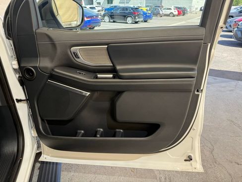 Used 2025 Ford Expedition Max Platinum AWD/4WD image 13