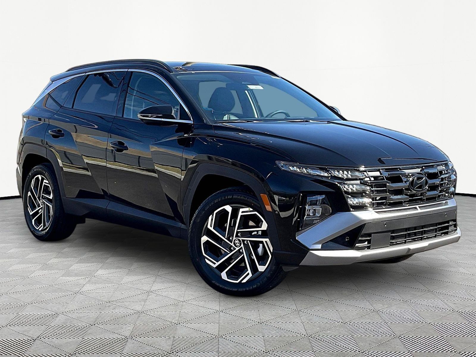 New 2026 Hyundai Tucson Limited AWD/4WD image 3
