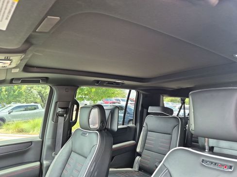New 2026 GMC Yukon XL AT4 Ultimate AWD/4WD image 33
