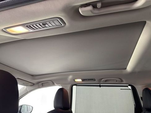 Used 2024 Subaru Ascent Limited w/ Technology Package image 22