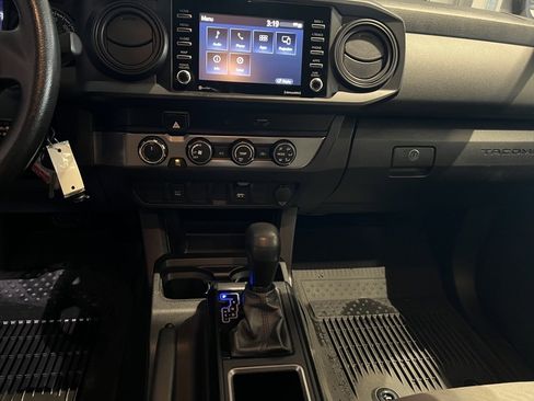 Used 2022 Toyota Tacoma SR image 23