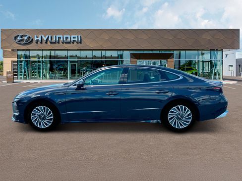 Certified 2024 Hyundai Sonata SEL image 3