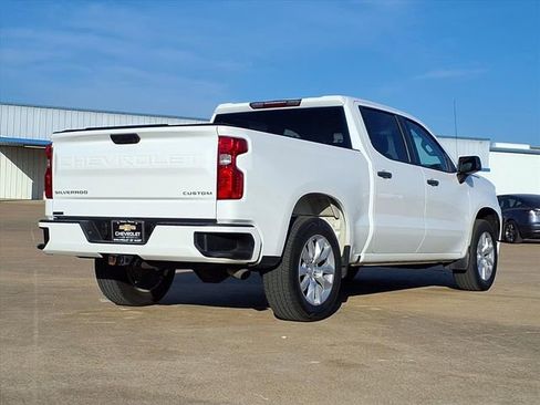 Used 2022 Chevrolet Silverado 1500 Custom image 3