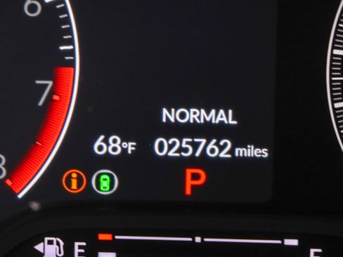 Used 2023 Honda Civic Sport image 16